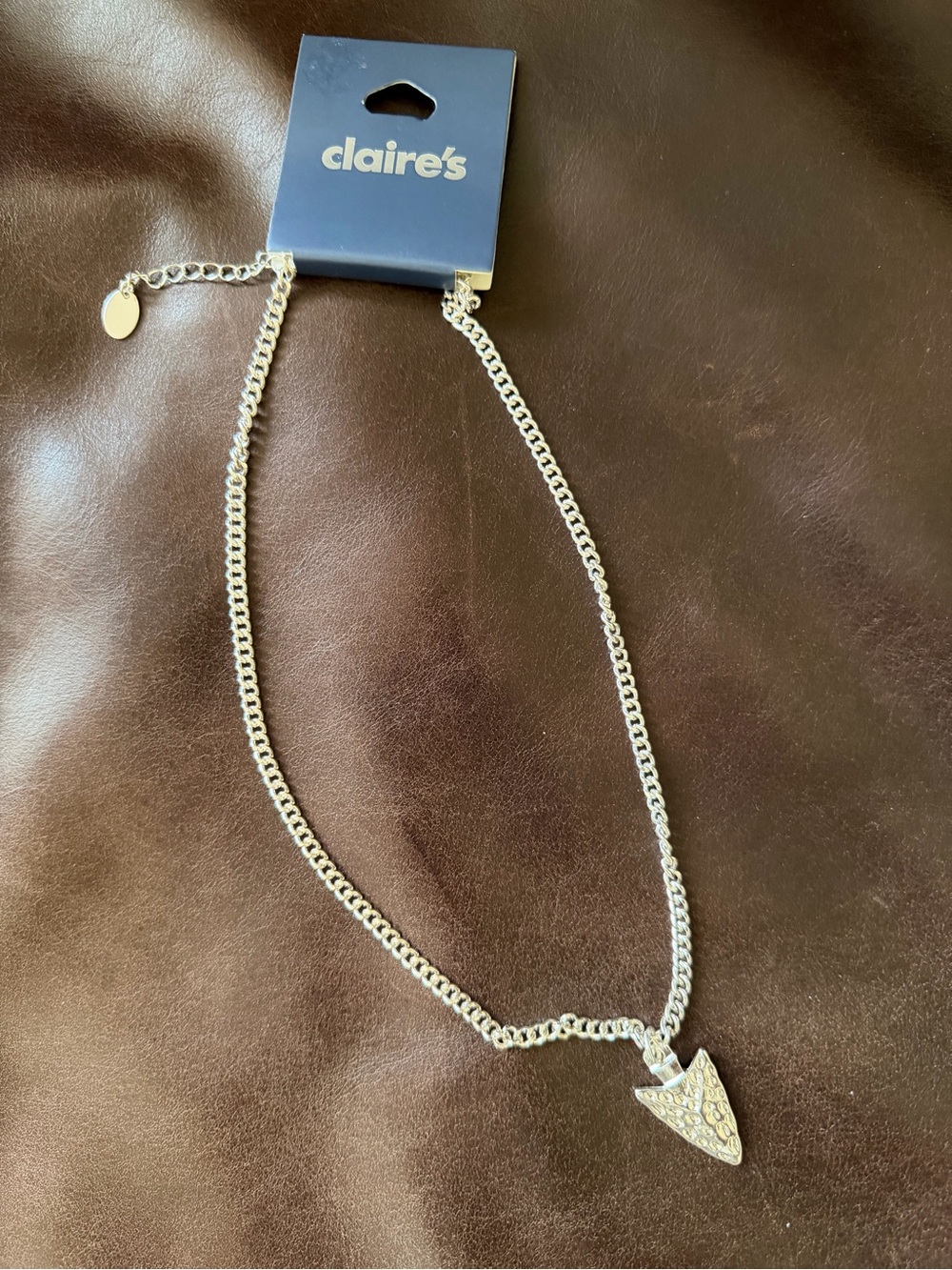 NWT Claire’s Faux Silver Arrowhead Charm Necklace